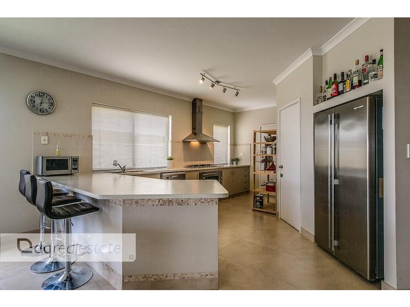 19 Narrien Loop, Hocking WA 6065