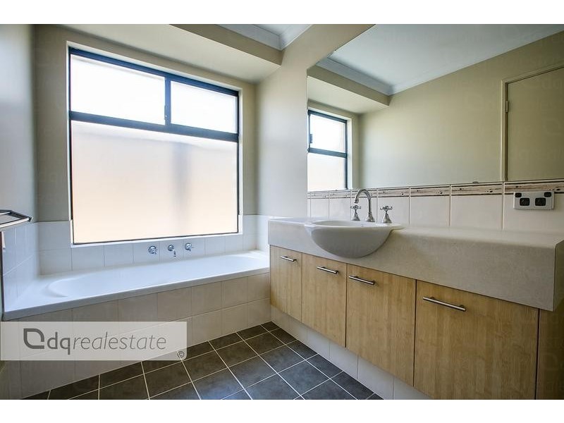 1 Gerygone Pass, Tapping WA 6065