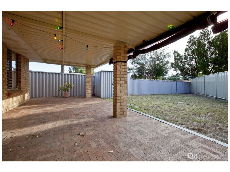 2 GAZELLE PLACE, Marangaroo WA 6064