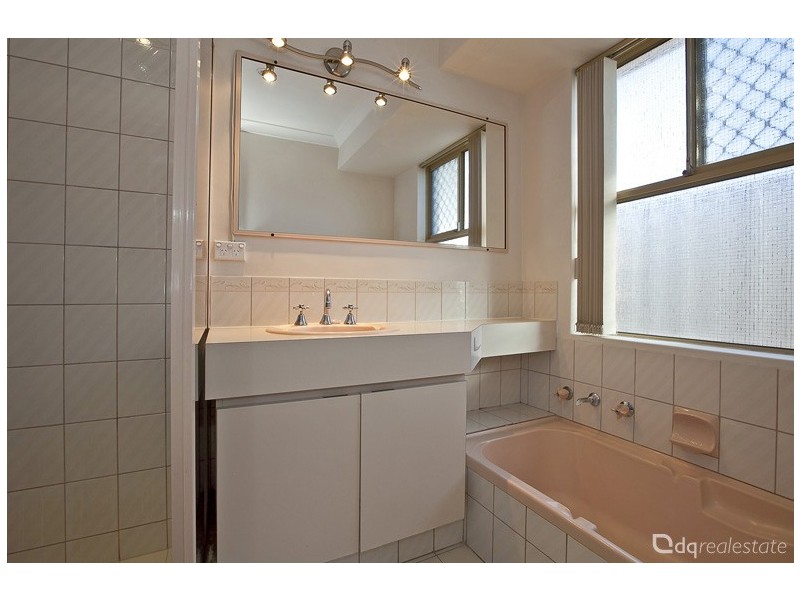 2 GAZELLE PLACE, Marangaroo WA 6064