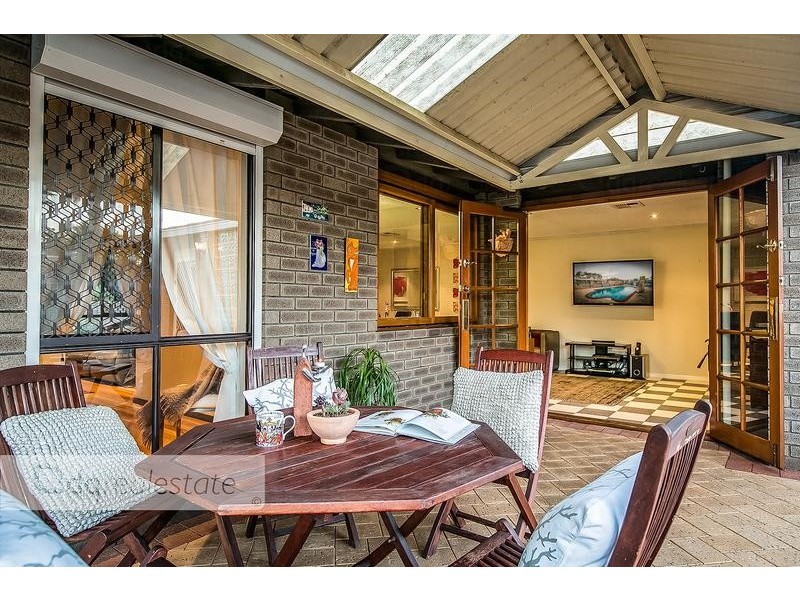 64 Trailwood Drive, Woodvale WA 6026