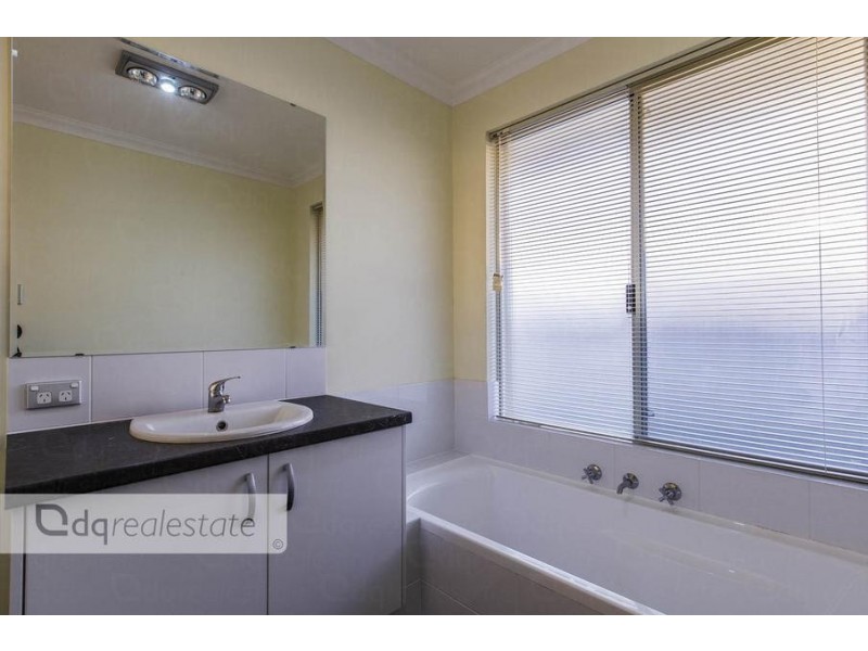 32 Eastman Turn, Tapping WA 6065