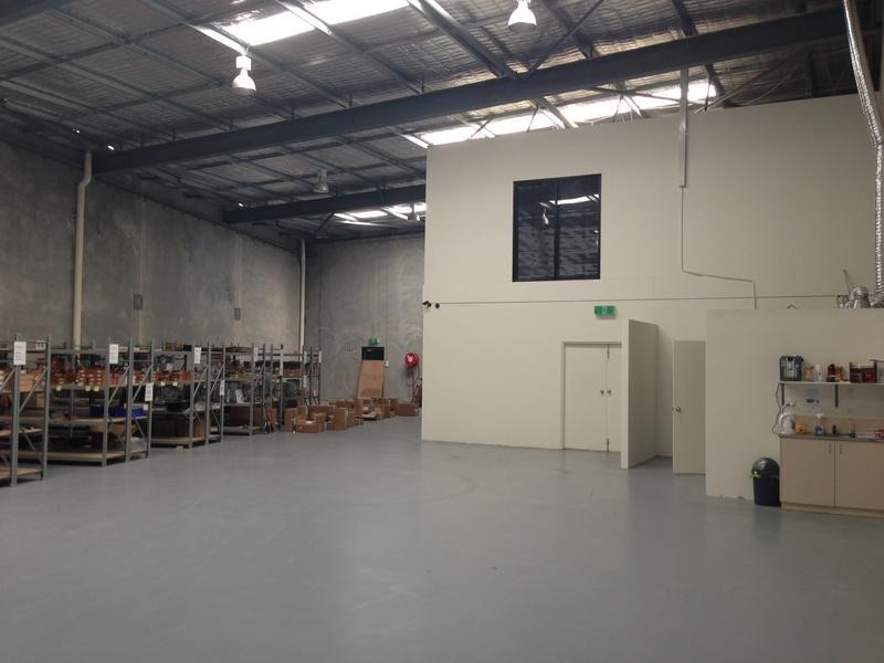 2/58 Discovery Drive, Bibra Lake WA 6163