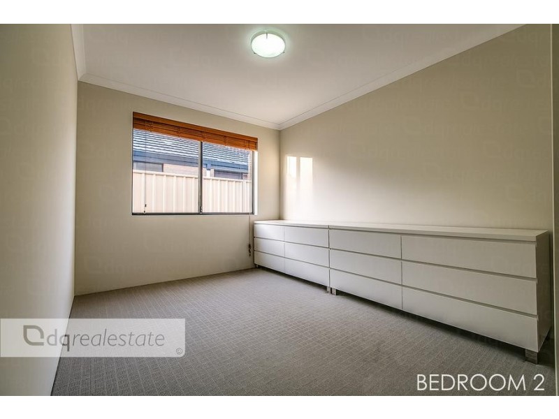 8 Bingarra Crescent, Tapping WA 6065