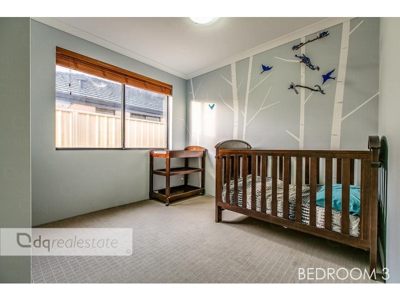 8 Bingarra Crescent, Tapping WA 6065