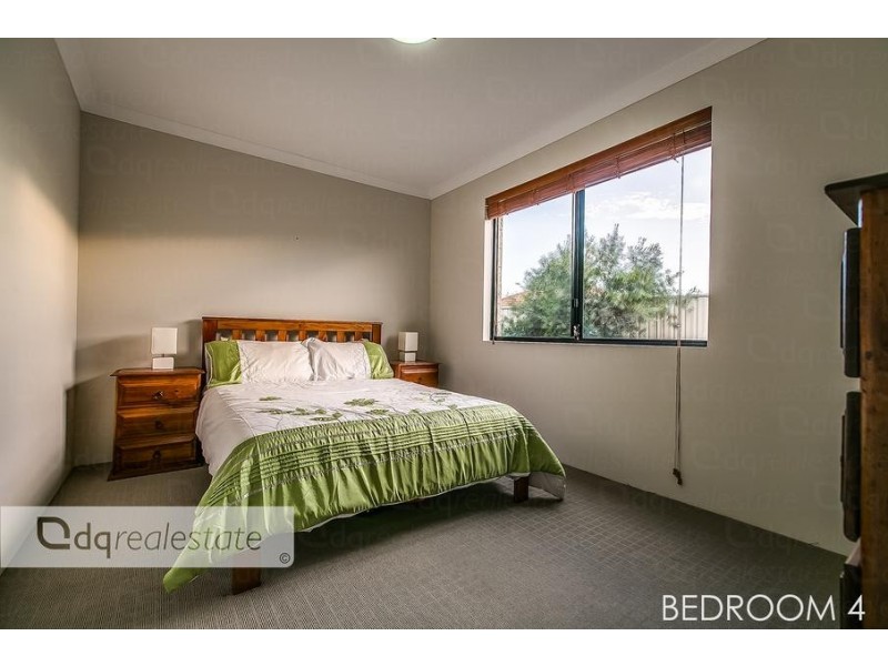 8 Bingarra Crescent, Tapping WA 6065