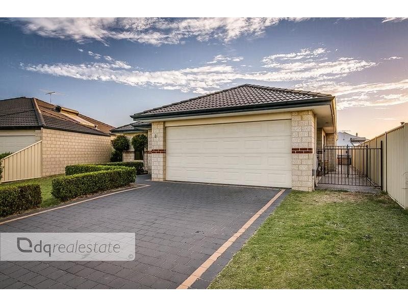 8 Bingarra Crescent, Tapping WA 6065