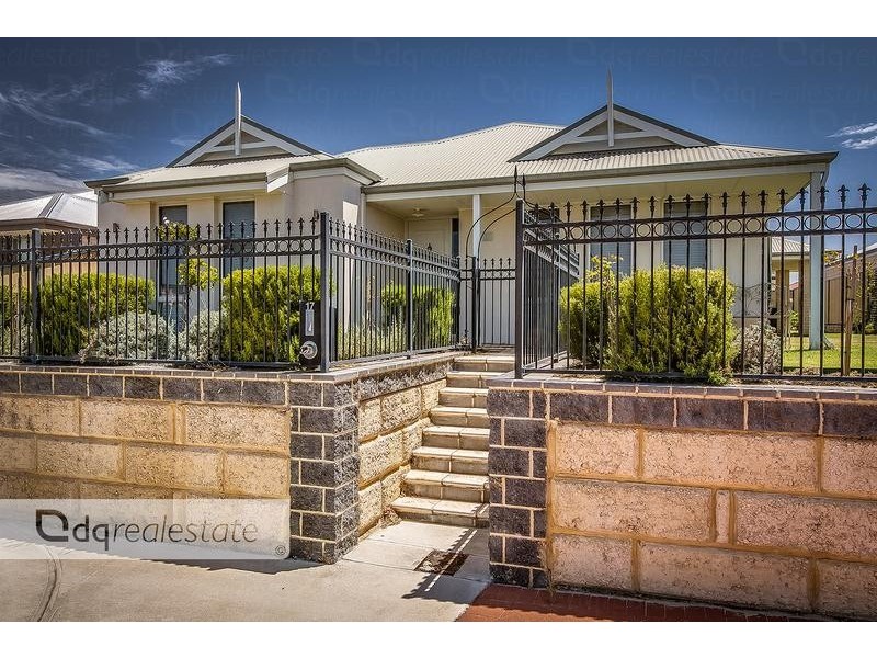 17 Jaeger Bend, Tapping WA 6065