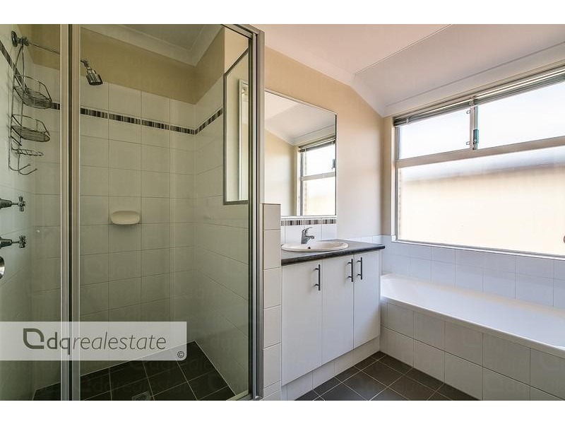 17 Jaeger Bend, Tapping WA 6065