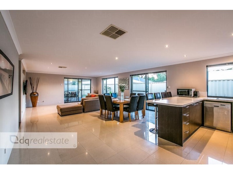 15 Haddon Terrace, Madeley WA 6065