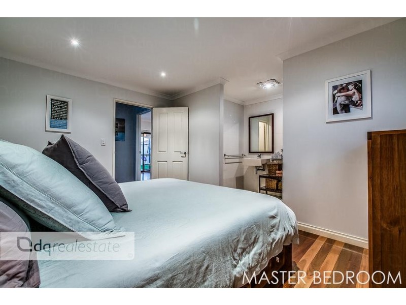 9 Wanderers Way, Madeley WA 6065