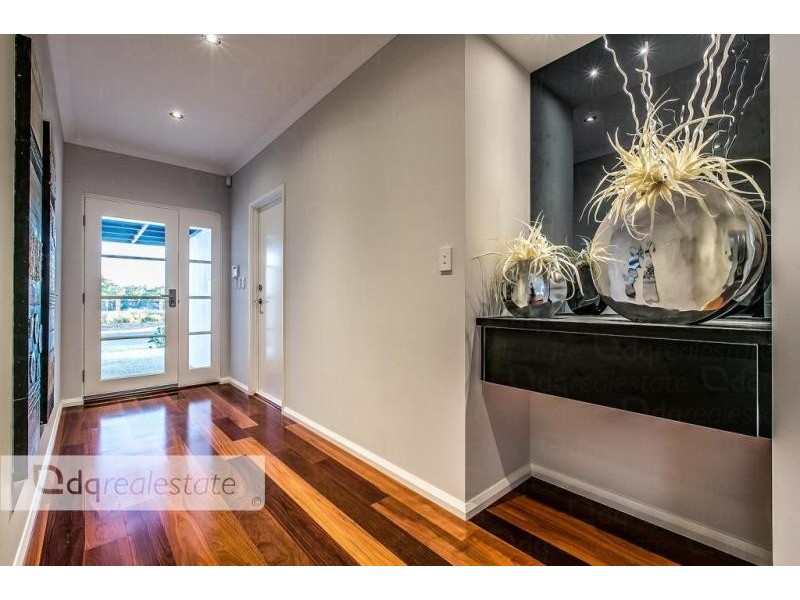 21 Solandri Bend, Banksia Grove WA 6031