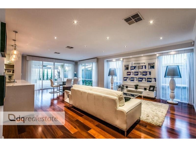 21 Solandri Bend, Banksia Grove WA 6031