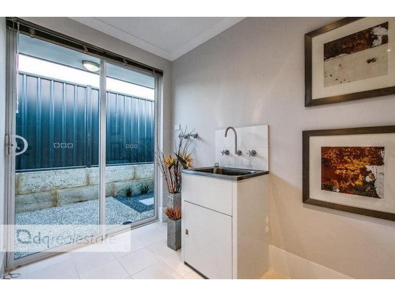 21 Solandri Bend, Banksia Grove WA 6031