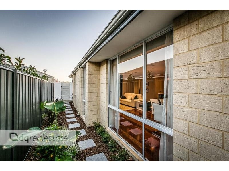 21 Solandri Bend, Banksia Grove WA 6031