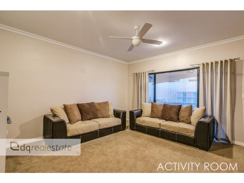 1 Shiralee Bend, Carramar WA 6031