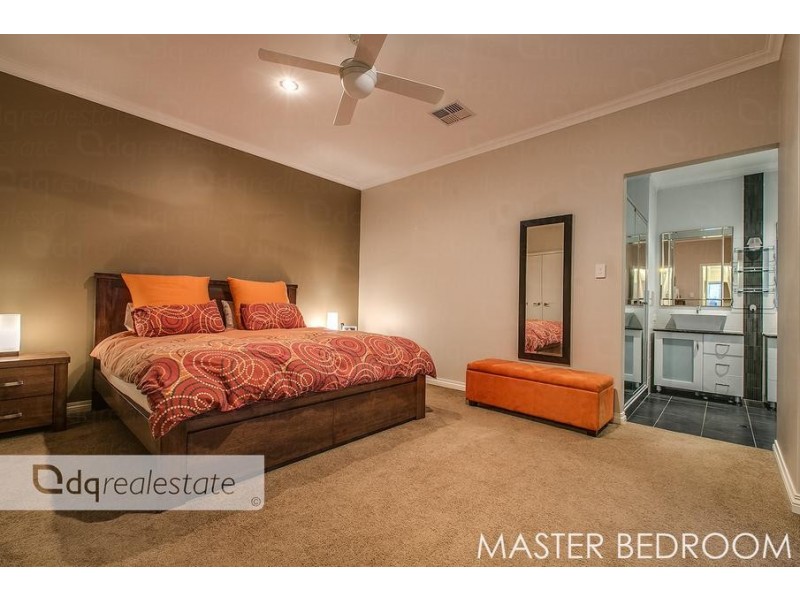 1 Shiralee Bend, Carramar WA 6031