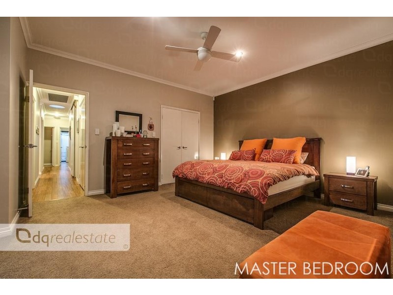 1 Shiralee Bend, Carramar WA 6031