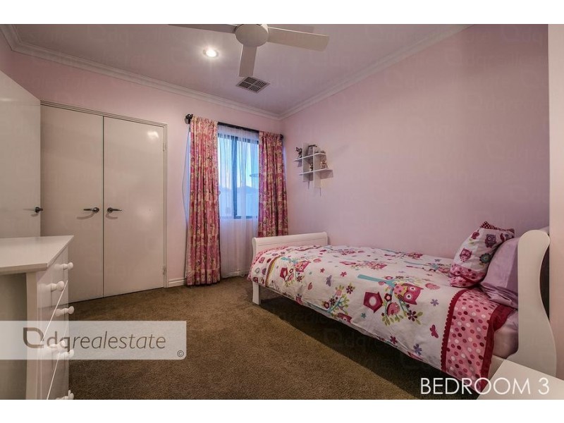 1 Shiralee Bend, Carramar WA 6031