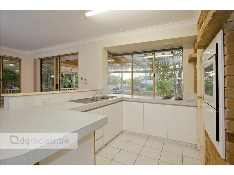 2 Oakland Close, Woodvale WA 6026