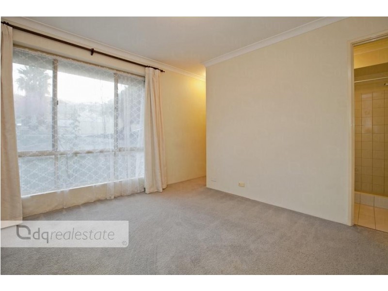 2 Oakland Close, Woodvale WA 6026