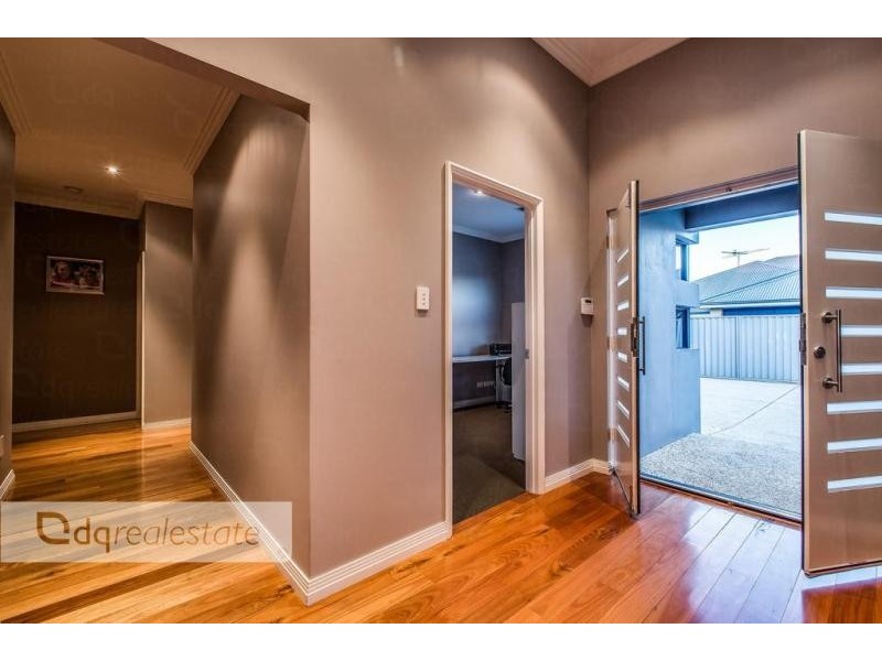 9 Beckett Circle, Darch WA 6065