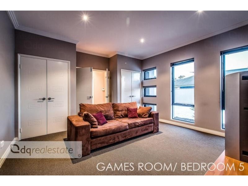 9 Beckett Circle, Darch WA 6065