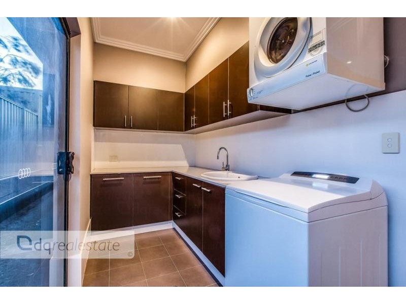 9 Beckett Circle, Darch WA 6065