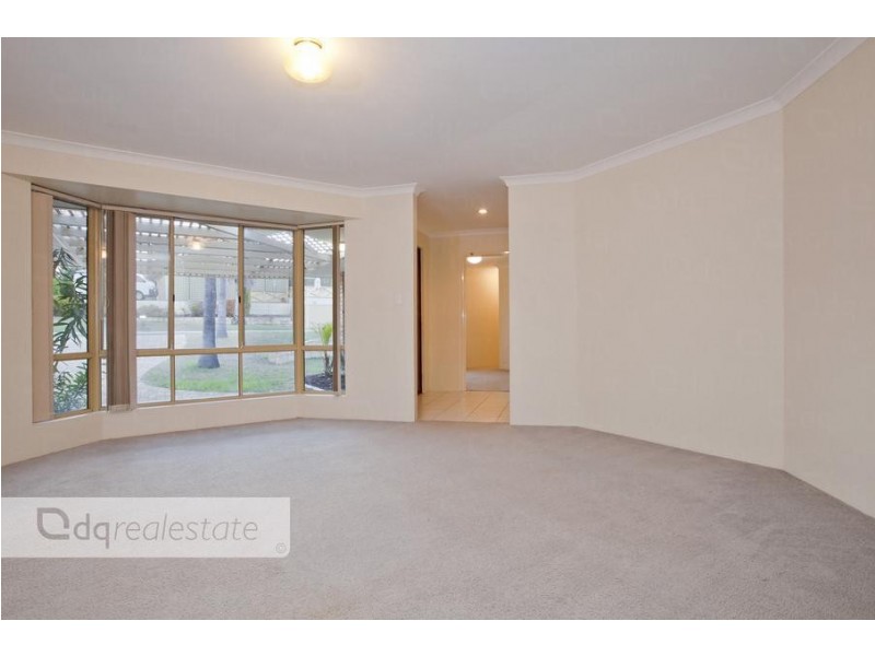 2 Oakland Close, Woodvale WA 6026