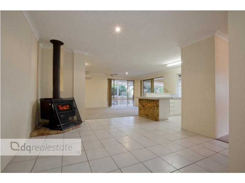 2 Oakland Close, Woodvale WA 6026