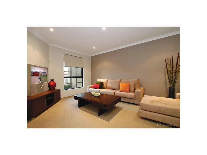 24 Goshawk Street, Tapping WA 6065