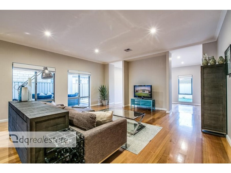 5 Aberdeen Terrace, Landsdale WA 6065