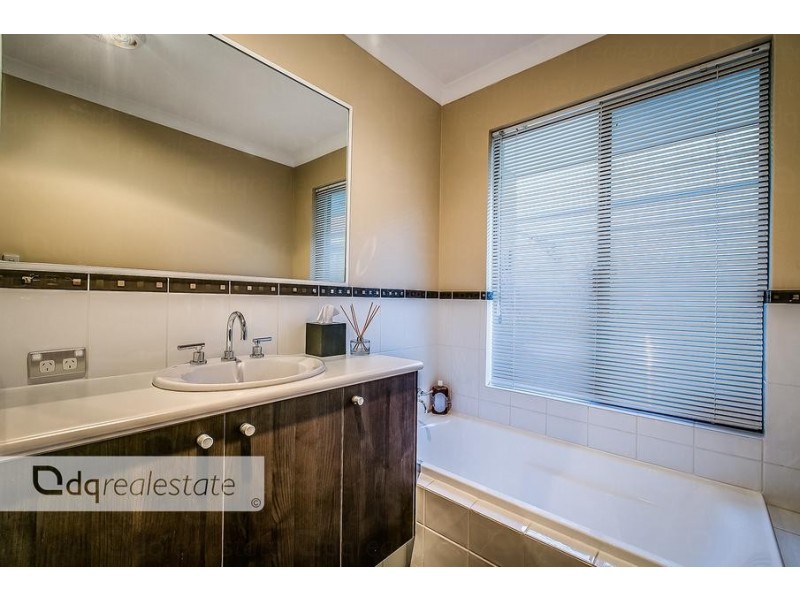 24 Gemini Way, Madeley WA 6065