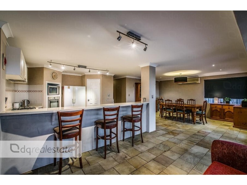 6 Pilbeam Circuit, Landsdale WA 6065