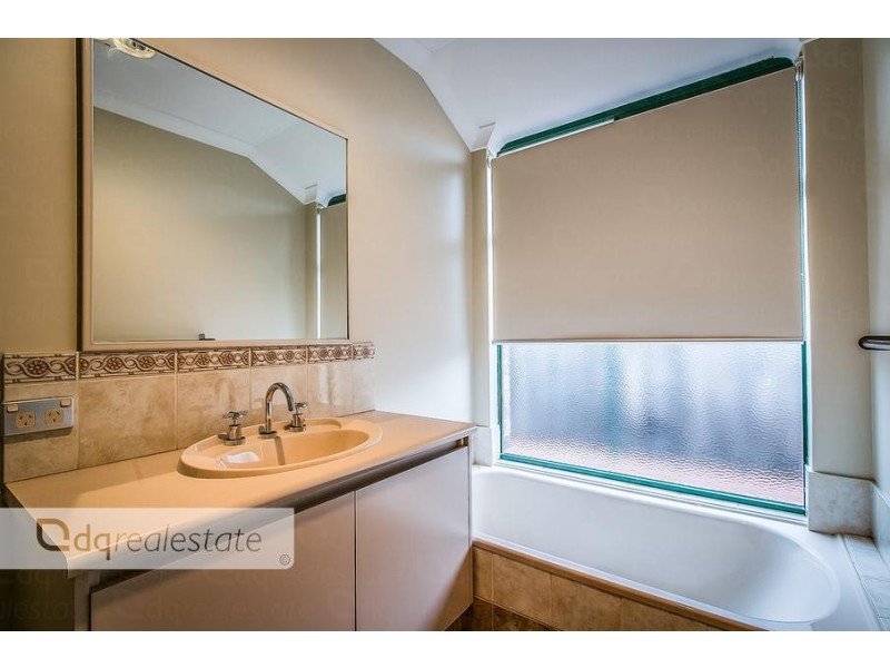 6 Pilbeam Circuit, Landsdale WA 6065