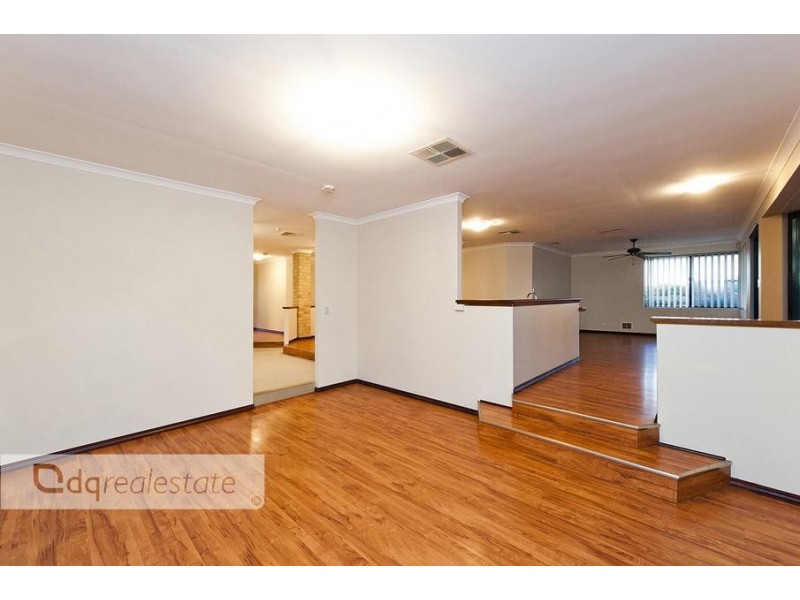 11 Harbour Elbow, Banksia Grove WA 6031