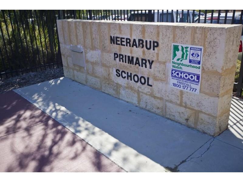 11 Harbour Elbow, Banksia Grove WA 6031