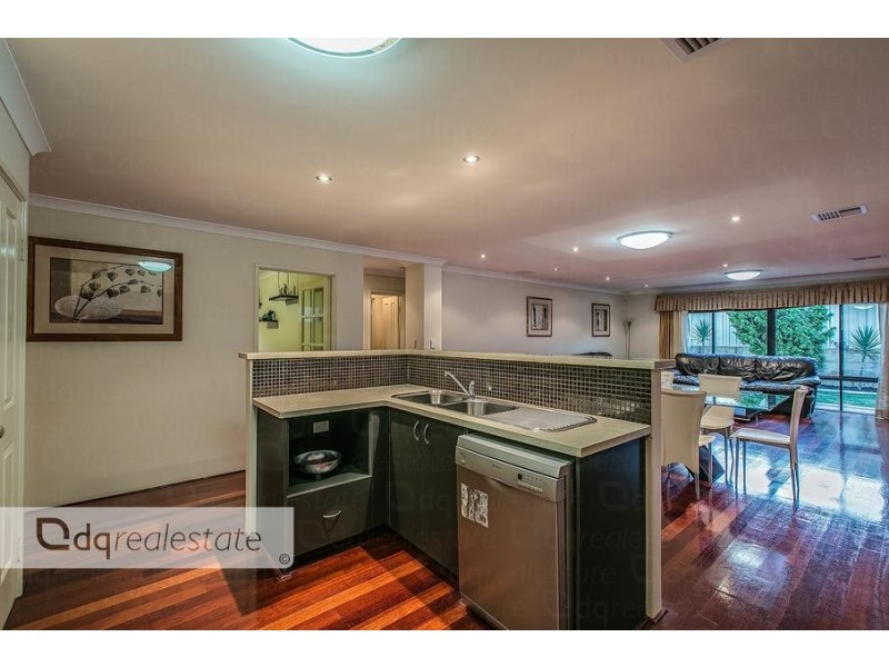 22 Crosthwait Circle, Tapping WA 6065