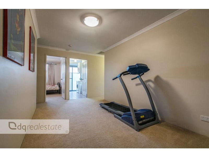 22 Crosthwait Circle, Tapping WA 6065