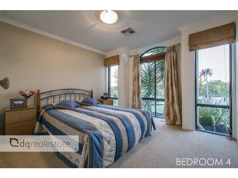 22 Crosthwait Circle, Tapping WA 6065