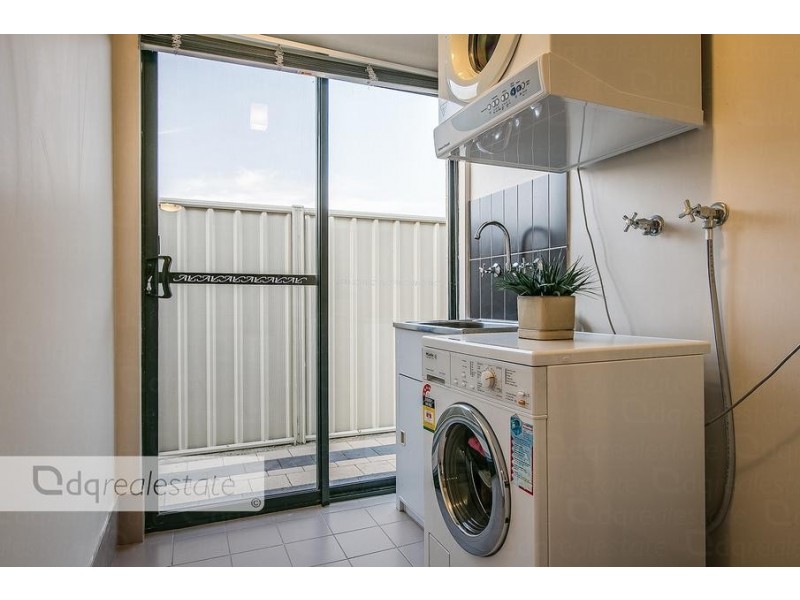 22 Crosthwait Circle, Tapping WA 6065