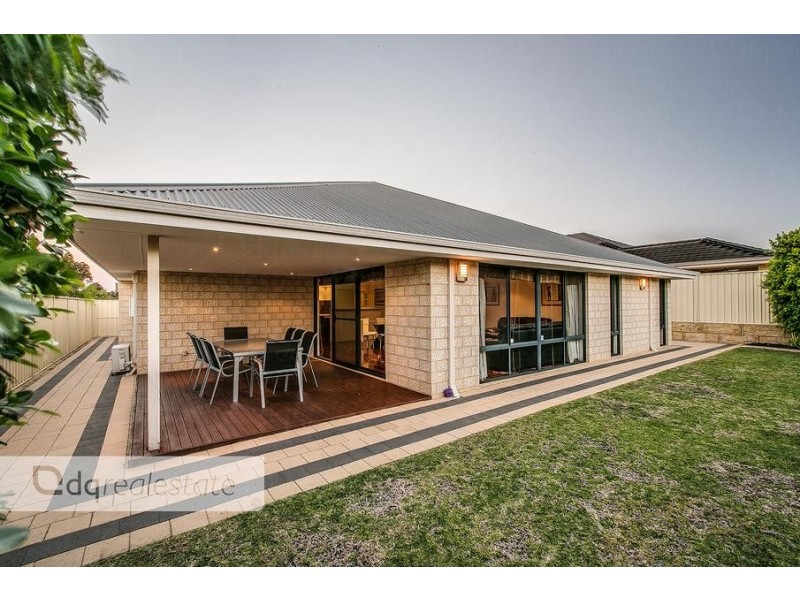 22 Crosthwait Circle, Tapping WA 6065