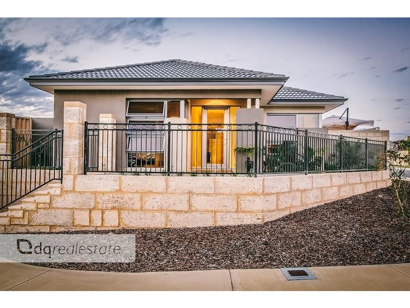 2 Anguilla Gardens, Iluka WA 6028