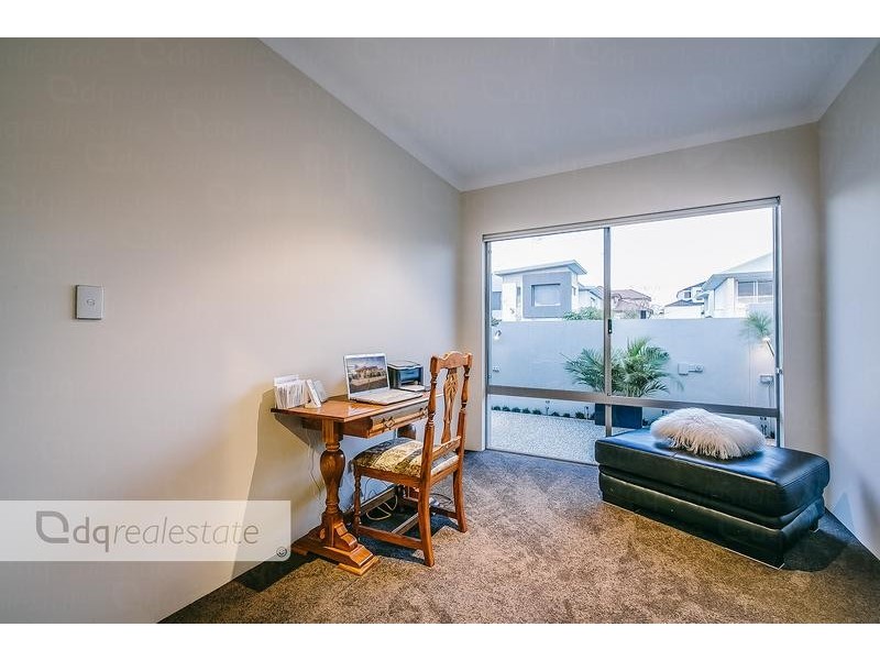 2 Anguilla Gardens, Iluka WA 6028