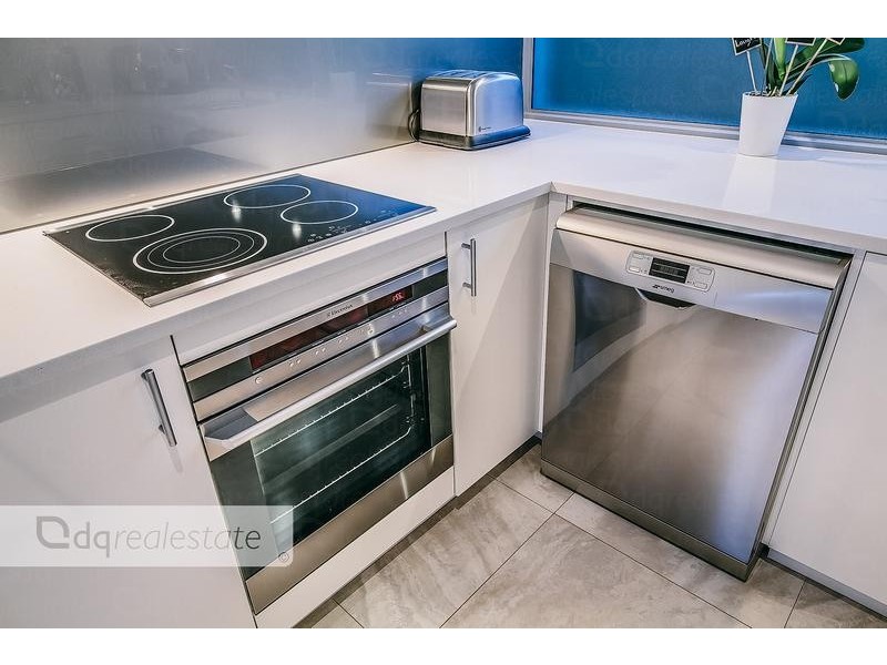 2 Anguilla Gardens, Iluka WA 6028