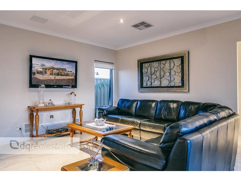 2 Anguilla Gardens, Iluka WA 6028