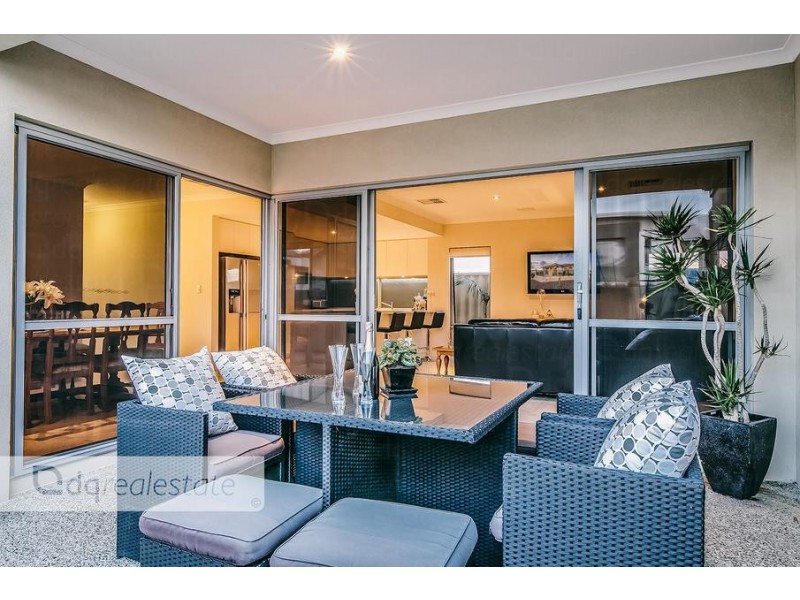 2 Anguilla Gardens, Iluka WA 6028
