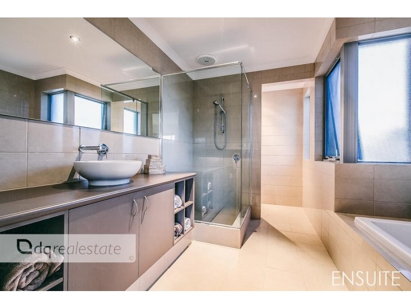 2 Anguilla Gardens, Iluka WA 6028