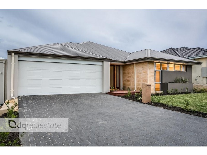 7 Annevoie Road, Landsdale WA 6065