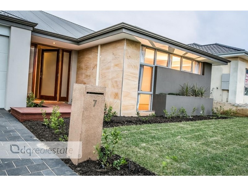 7 Annevoie Road, Landsdale WA 6065